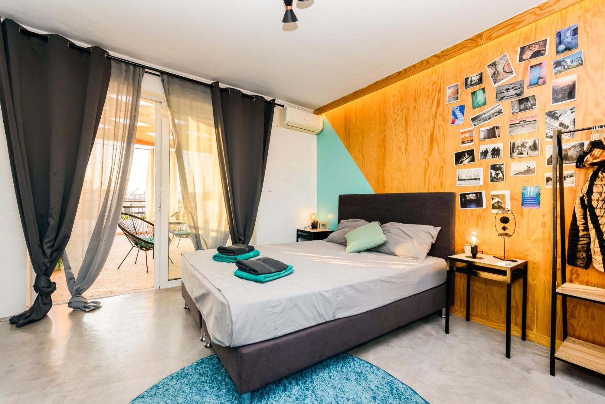 Lucy In The Sky With Diamonds Apartamento Calamata Exterior foto